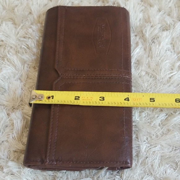 Kenneth Cole Reaction wallet. - Picture 6 of 7